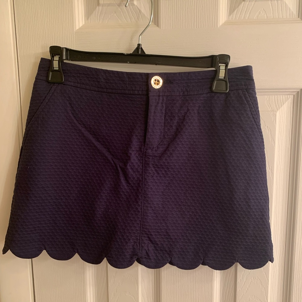 NWOT!! Lily Pulitzer skirt in navy blue size 00!